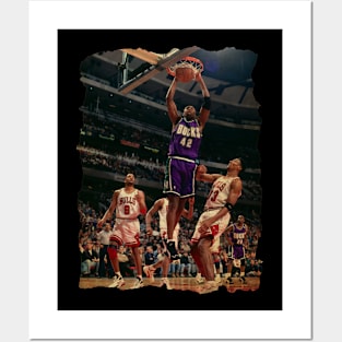 Dunk Vin Baker vs Chicago Bulls Vintage Posters and Art